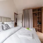 Gora Luxury