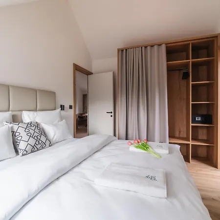 Gora Luxury